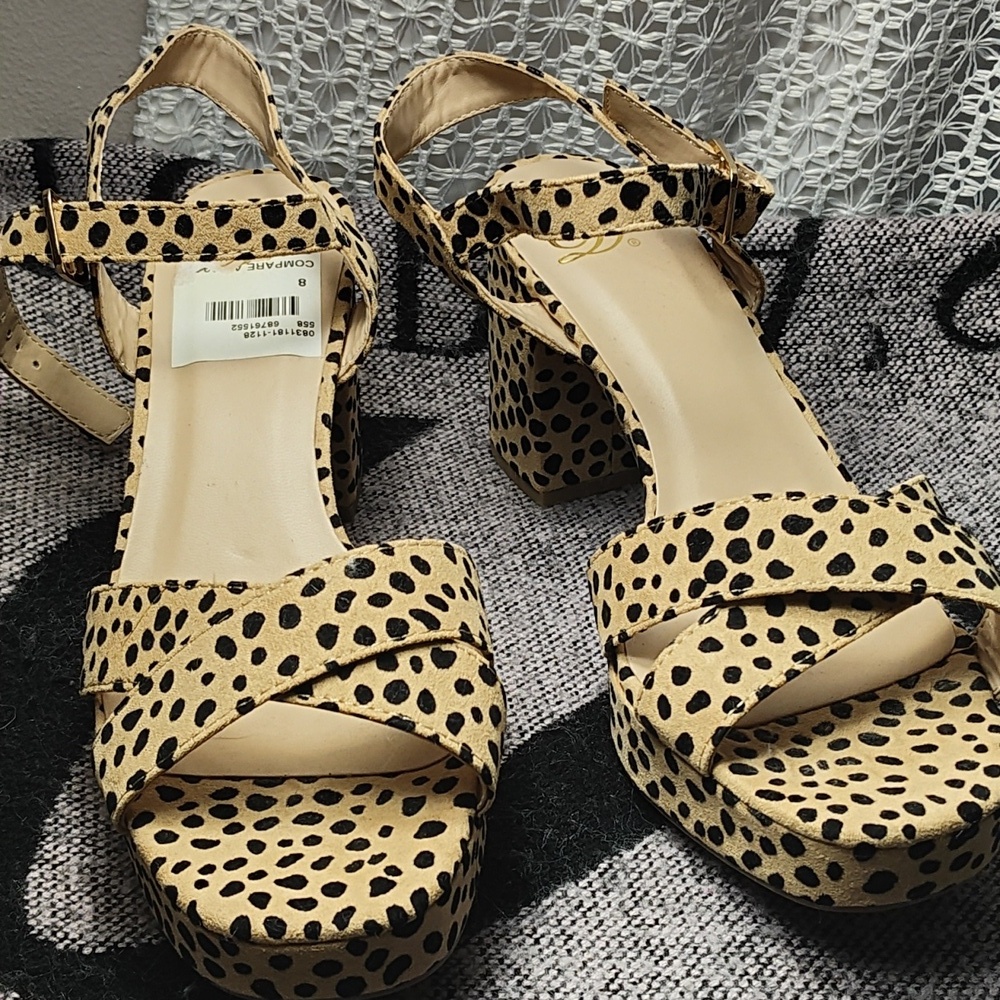 Tan and Black Platform Sandals with Ankle Strap